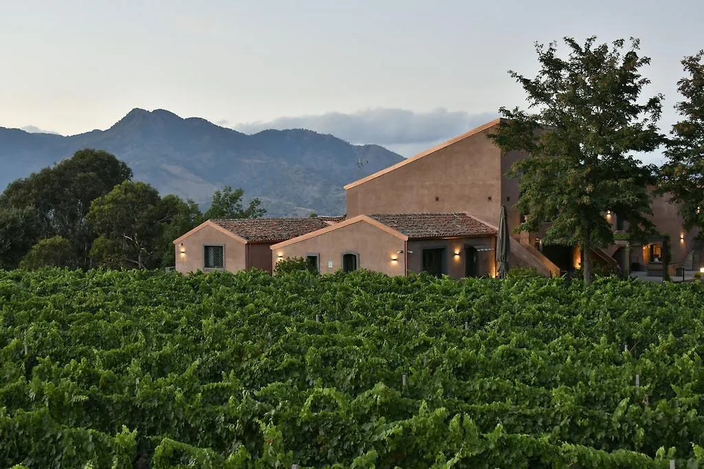 فندق Cavanera Etnea Resort & Wine Experience كاستيليوني دي سيشيليا